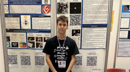 Martí Casals, alumne de 1r de Batxillerat de l’institut Carles Vallbona, ha presentat el seu treball de recerca a l’Expo-Sciences International a Mèxic