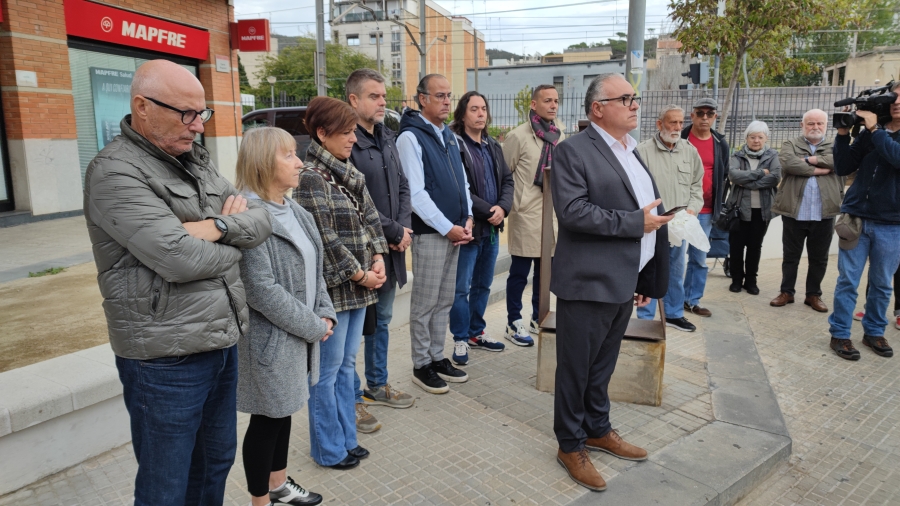 Minut de silenci per la víctima número 180 a les vies del tren