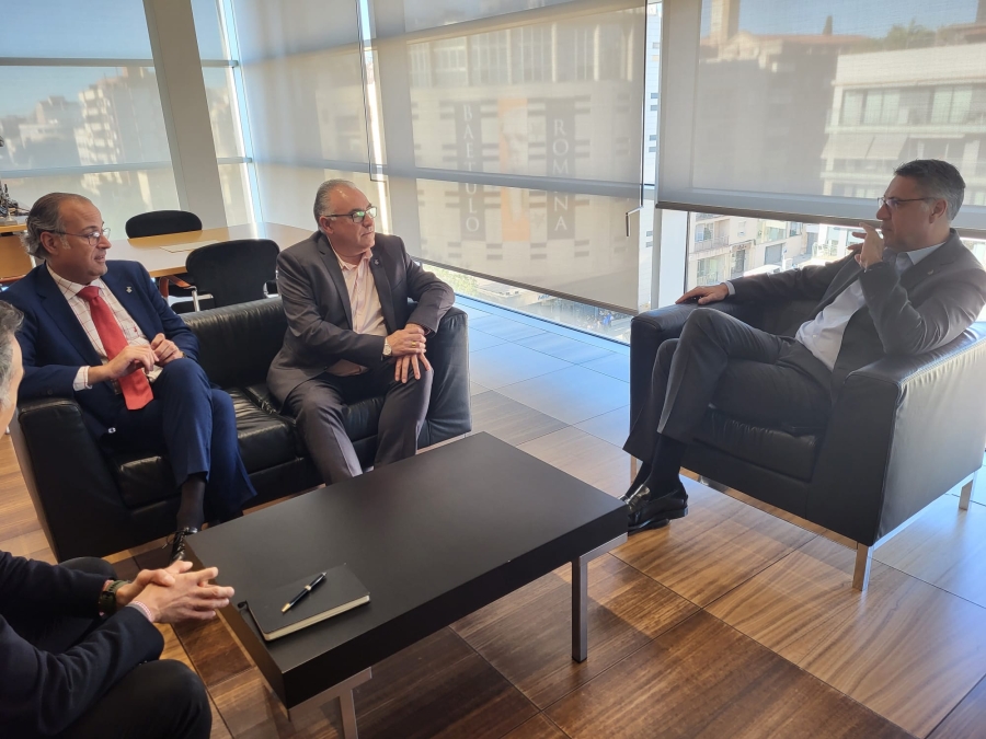 Trobada entre els consistoris de Montcada i Reixac i Badalona per abordar temes comuns