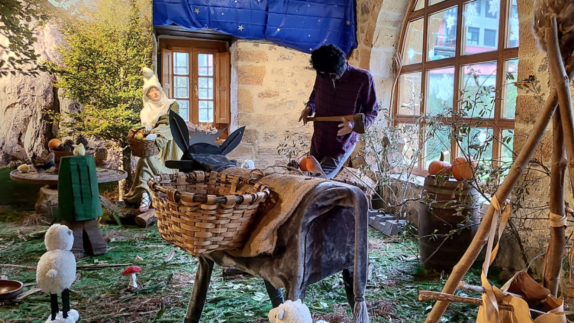"Baso guztien barnetik, uste guztien gainetik" mitologiari buruzko erakusketa