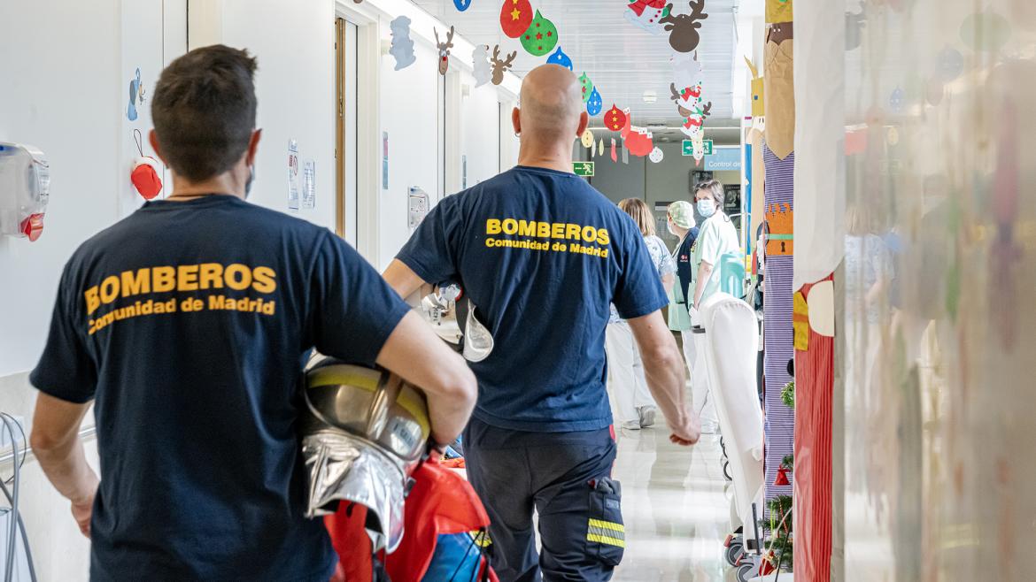 El Hospital Gregorio Marañón se llena de ilusión para celebrar la Navidad con los pacientes y sus familiares