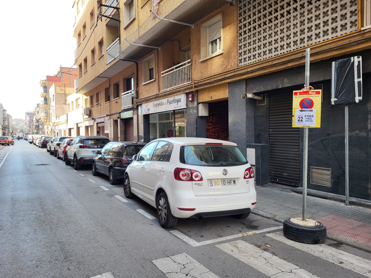 El carrer Santiago acollirà una desena de places de zona taronja