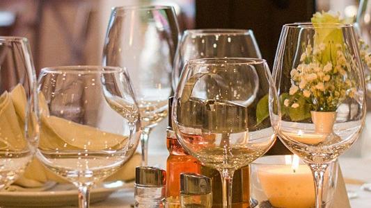 La Comunidad y Hostelería Madrid sellan un acuerdo para avanzar en la competitividad y ampliar la oferta de sus bares y restaurantes
