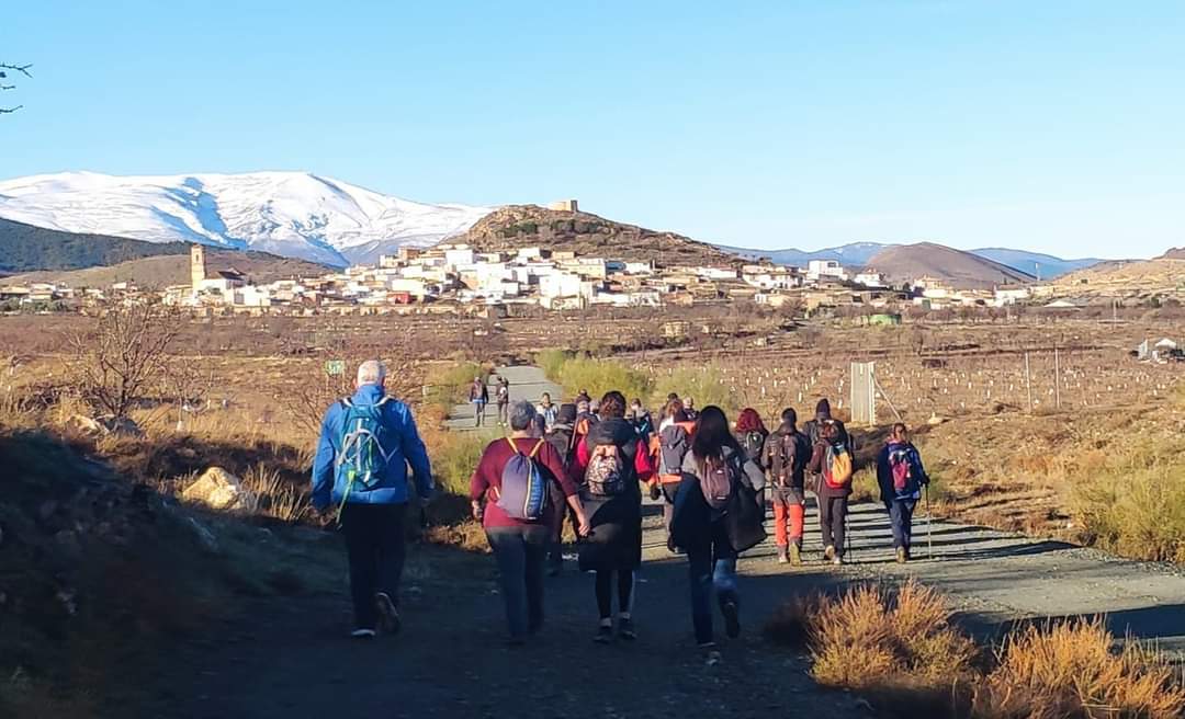 Cúllar Vega lleva a sus vecinos a recorrer el Camino de Santiago Mozárabe granadino