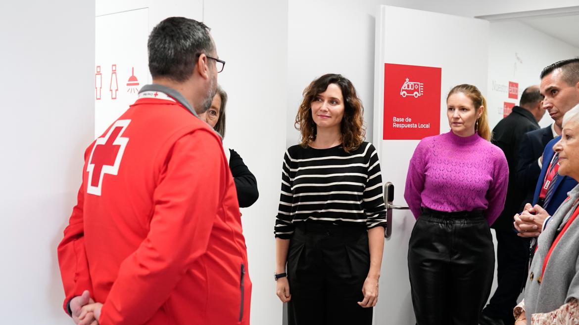 Díaz Ayuso inaugura la nueva sede de Cruz Roja en Colmenar Viejo resaltando su “compromiso con la vida”