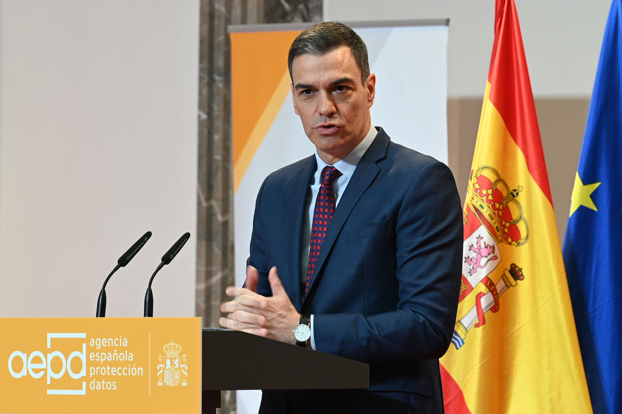 El presidente anuncia la creación de un Comité de expertos para la generación de un "entorno digital seguro para la juventud y la infancia"