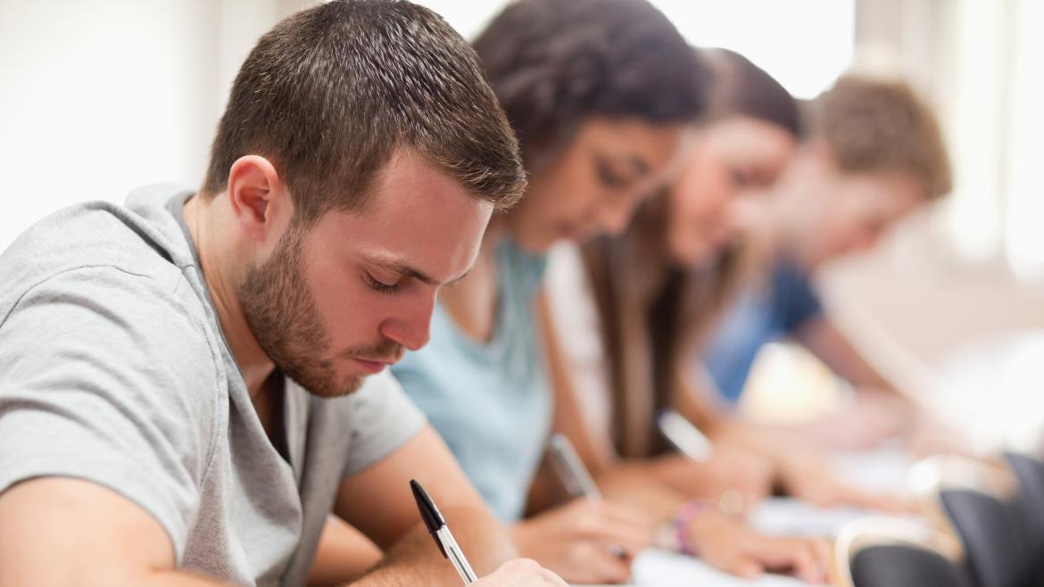 La Comunidad de Madrid ofrece a más de 17.400 jóvenes asesoramiento gratuito sobre formación, empleo, vivienda y fiscalidad