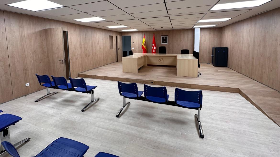 La Comunidad de Madrid regulará la figura del experto facilitador para prestar apoyo a personas con discapacidad en las sedes judiciales