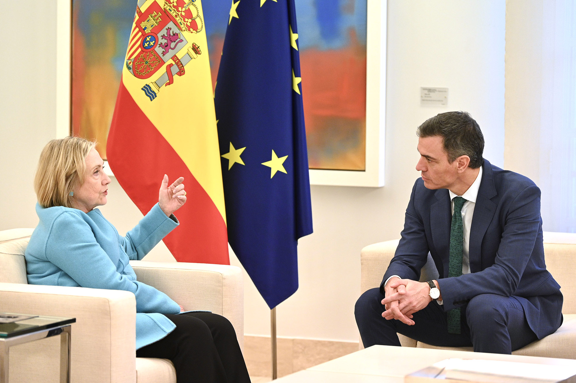 La Moncloa. 22/01/2024. El presidente del Gobierno recibe en Moncloa a Hillary Clinton [Presidente/Actividad]
