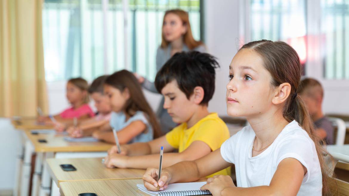 La Comunidad de Madrid financiará extraescolares y abrirá los colegios públicos en días no lectivos a partir del próximo curso