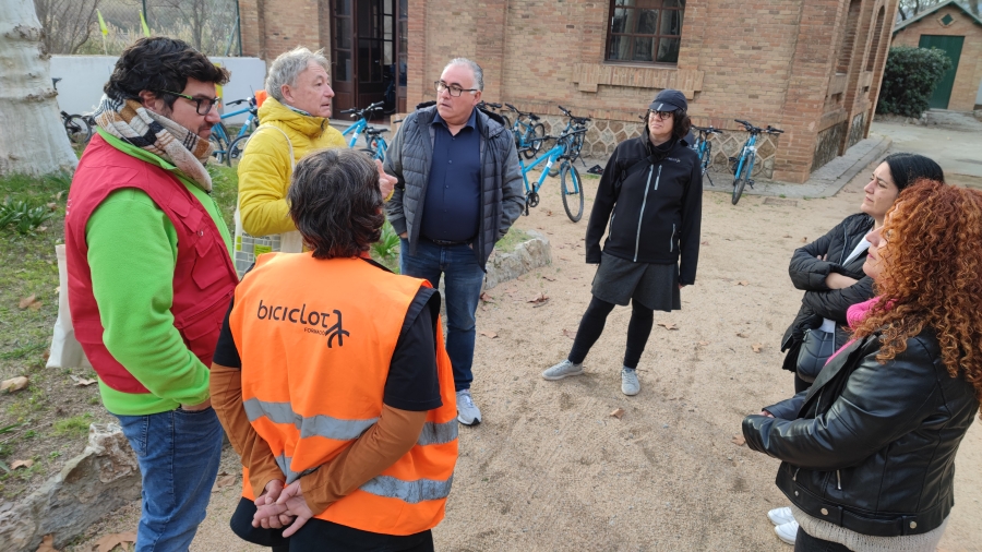 Primera sessió del ‘Pedals als parcs metropolitans’ que impulsen l’Ajuntament i l’AMB