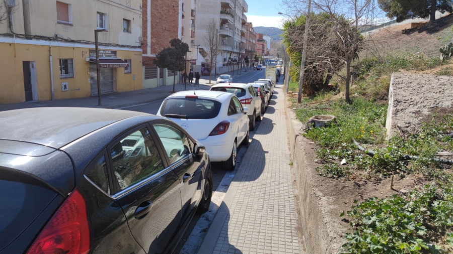 Aprovat el projecte de millora del carrer Bifurcació que s’executarà a la vorera més propera al talús d'Adif