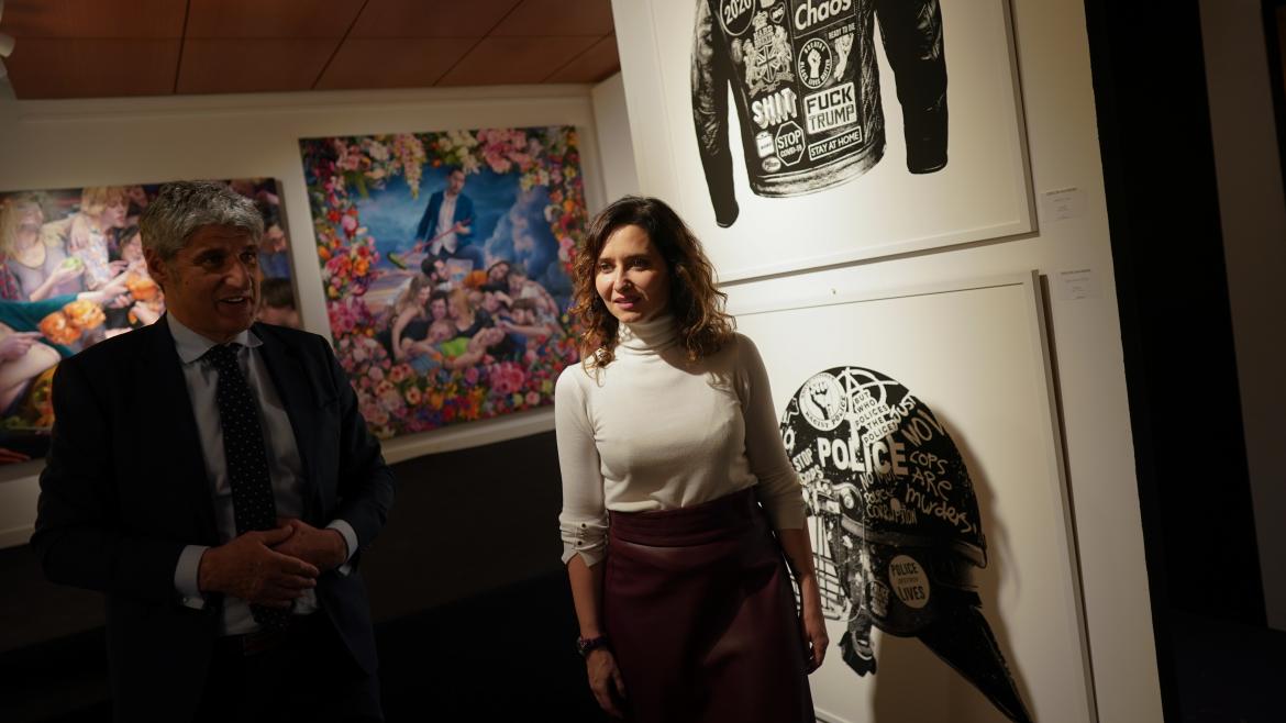 Díaz Ayuso visita el Salón de Arte Moderno de Madrid que acoge obras de Tàpies, Dalí, Sorolla y Picasso