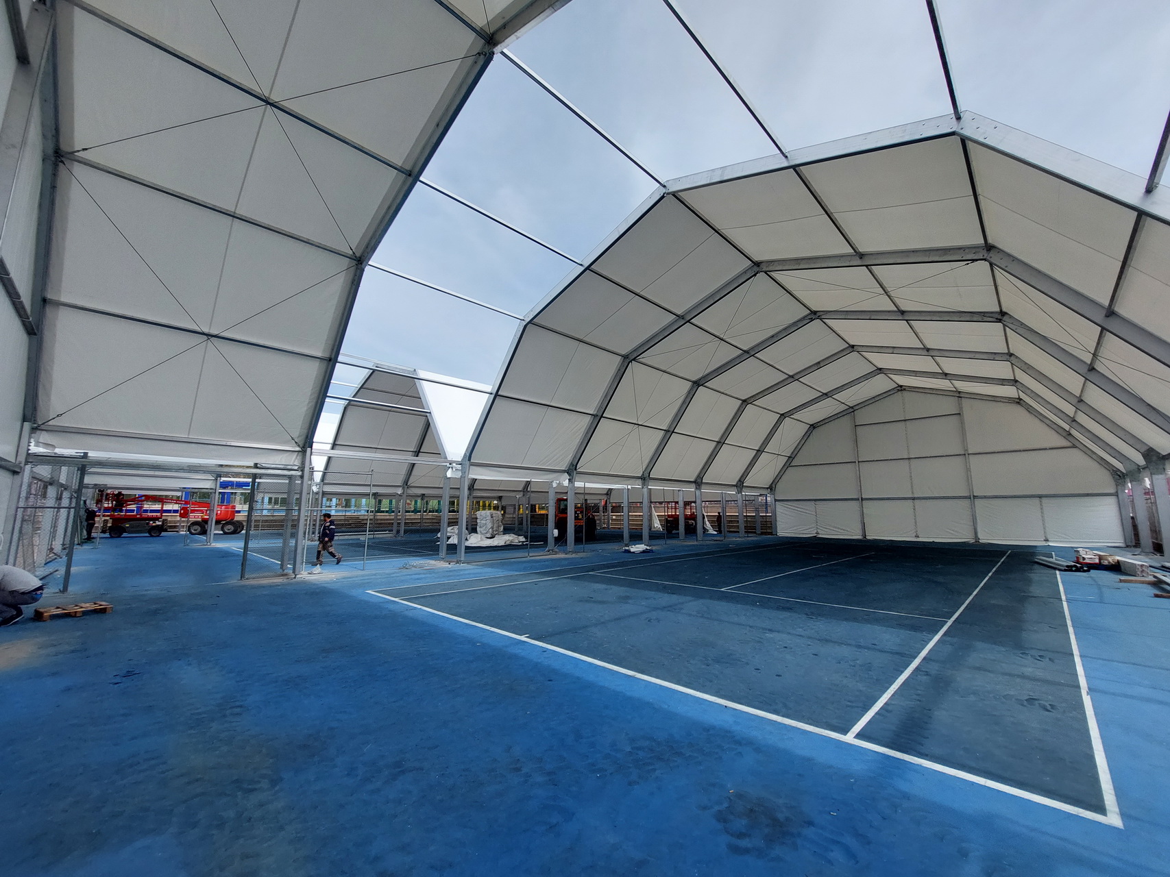 Getafe instala una cubierta en 3 pistas de tenis del Polideportivo Alhóndiga-Sector III