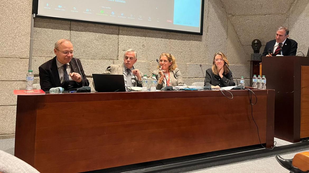 La gerente de Atención Primaria participa en la mesa monográfica del Colegio de Médicos de Madrid sobre el primer nivel asistencial