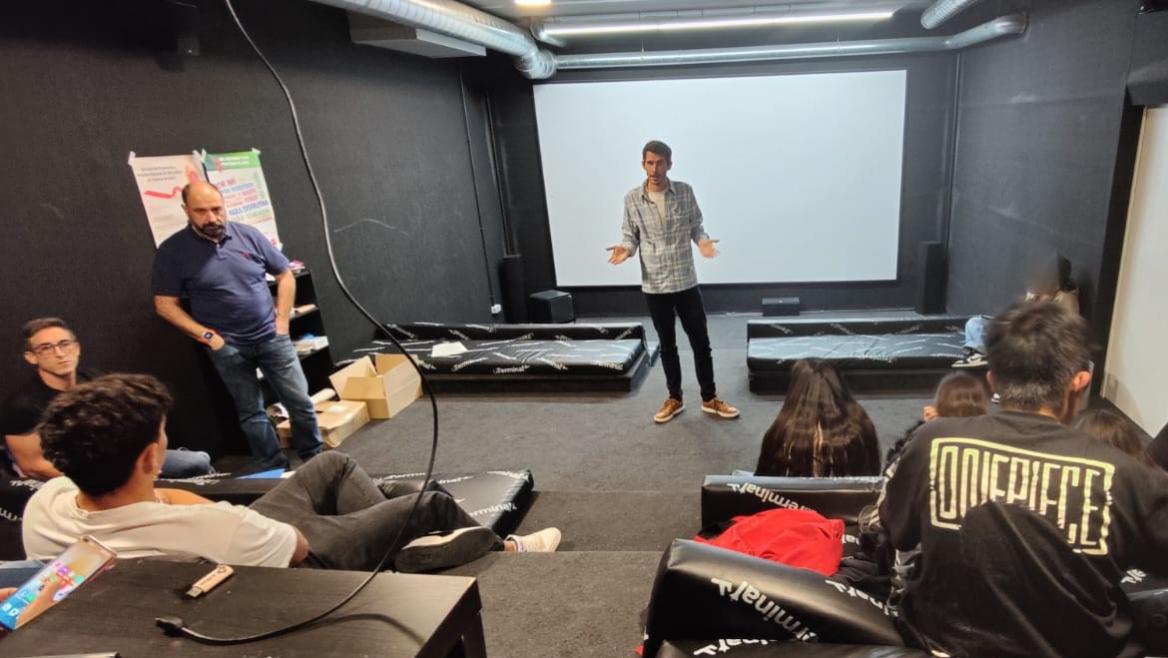 Profesionales del Centro de Salud Paracuellos del Jarama celebran una jornada para jóvenes sobre salud sexual