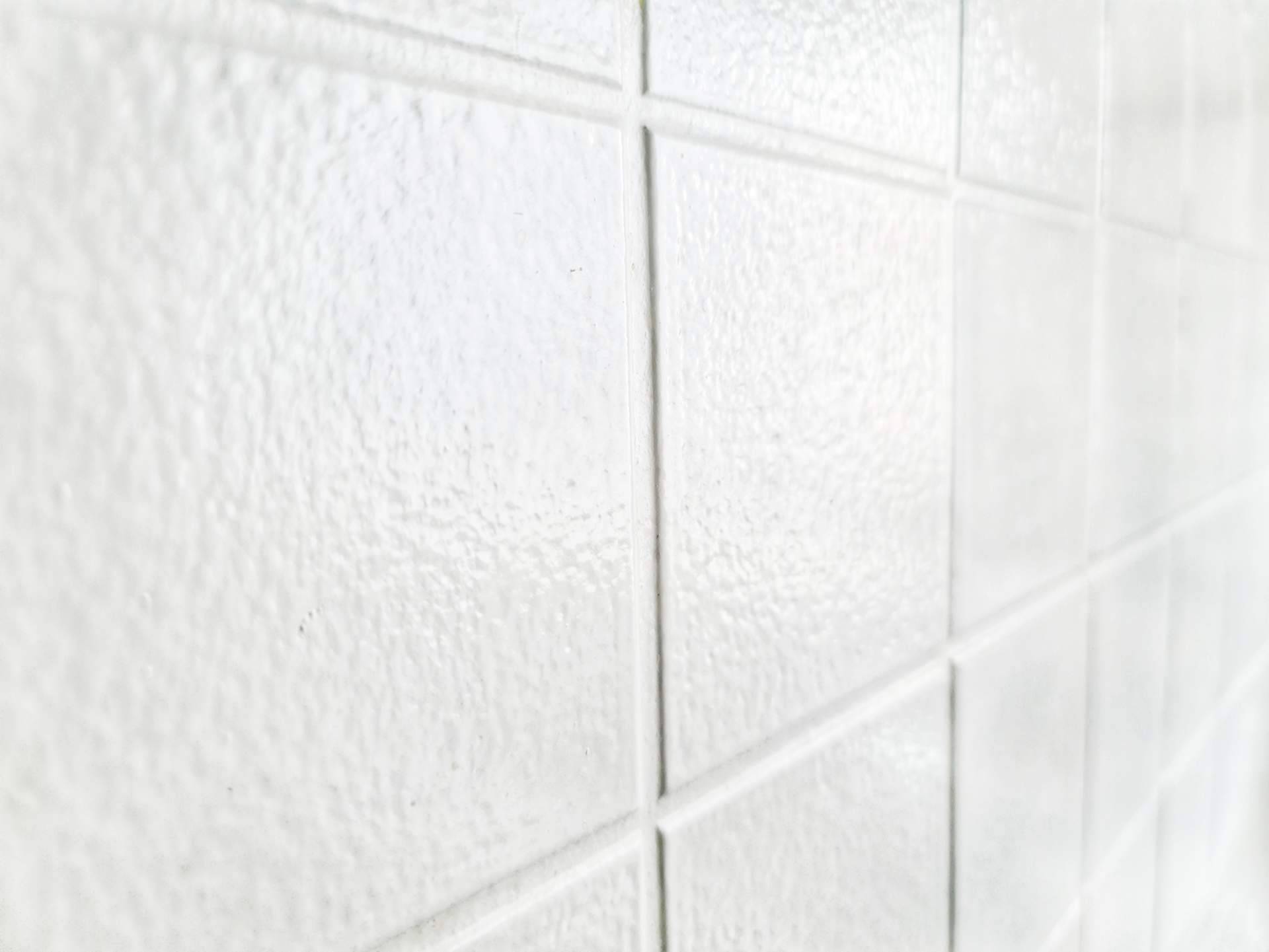 ¿Cómo pintar con azulejos del baño y/o cocina?