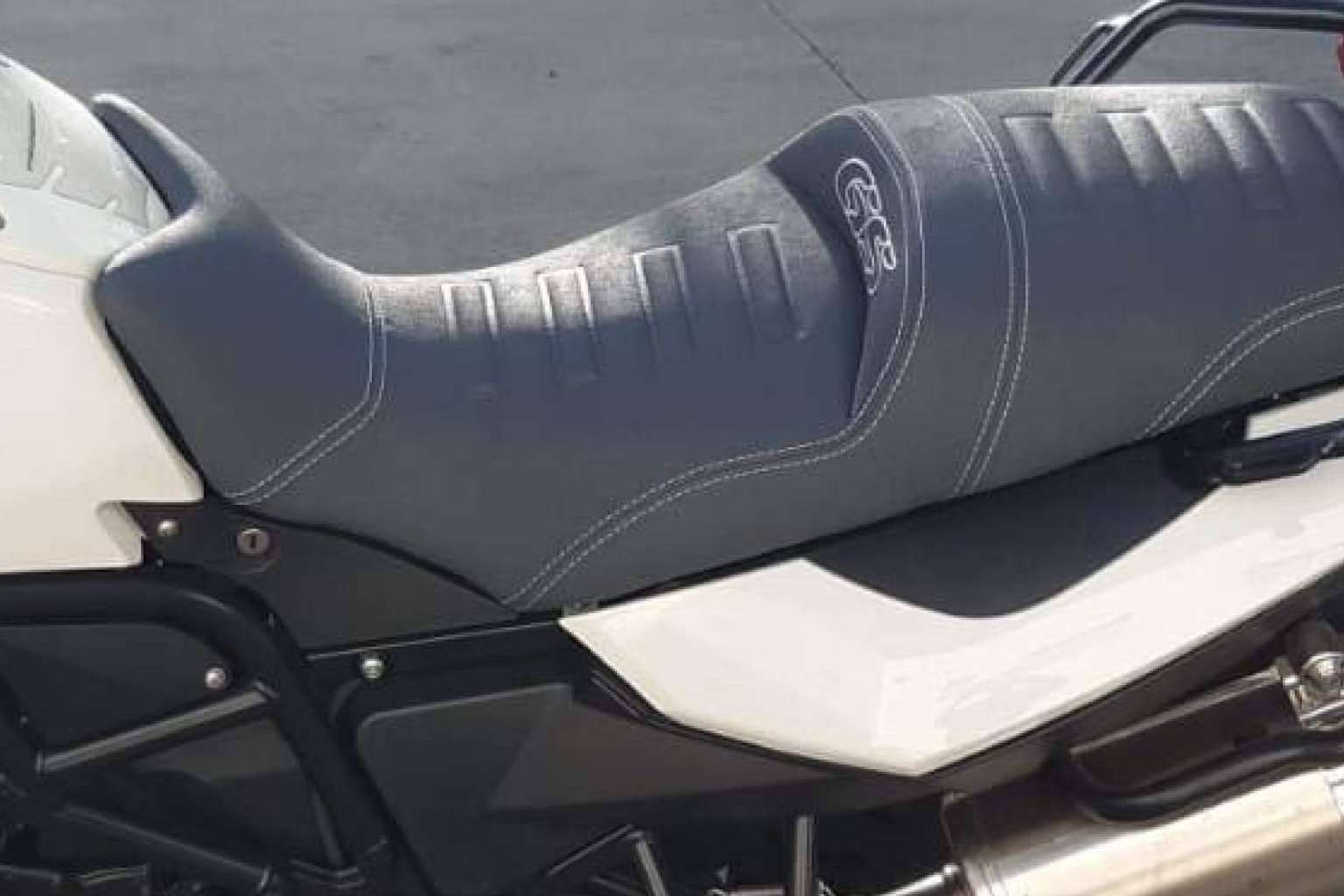 Empresa especialista en fundas de asiento de moto personalizadas