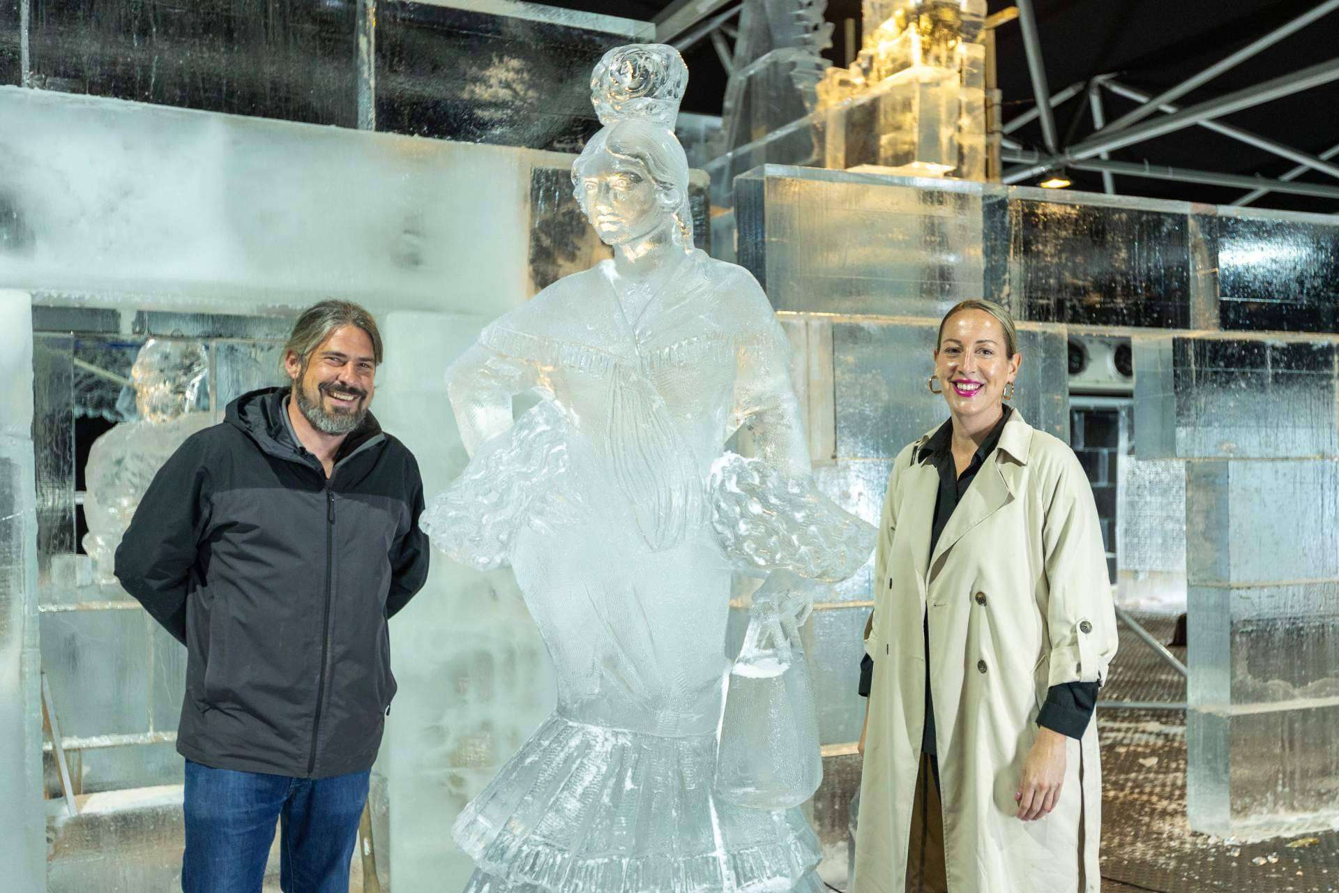 Sevilla se viste de invierno con 250 toneladas de hielo y 150 de nieve
