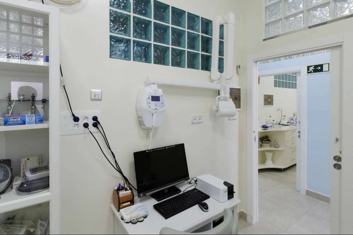 La salud dental en España y Andalucía; contexto, avances y retos del futuro