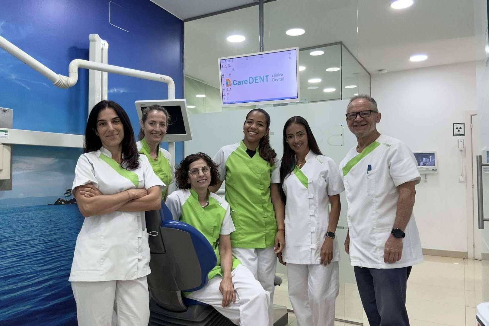 ¿Cuál es la mejor ortodoncia invisible, spark o invisalign?