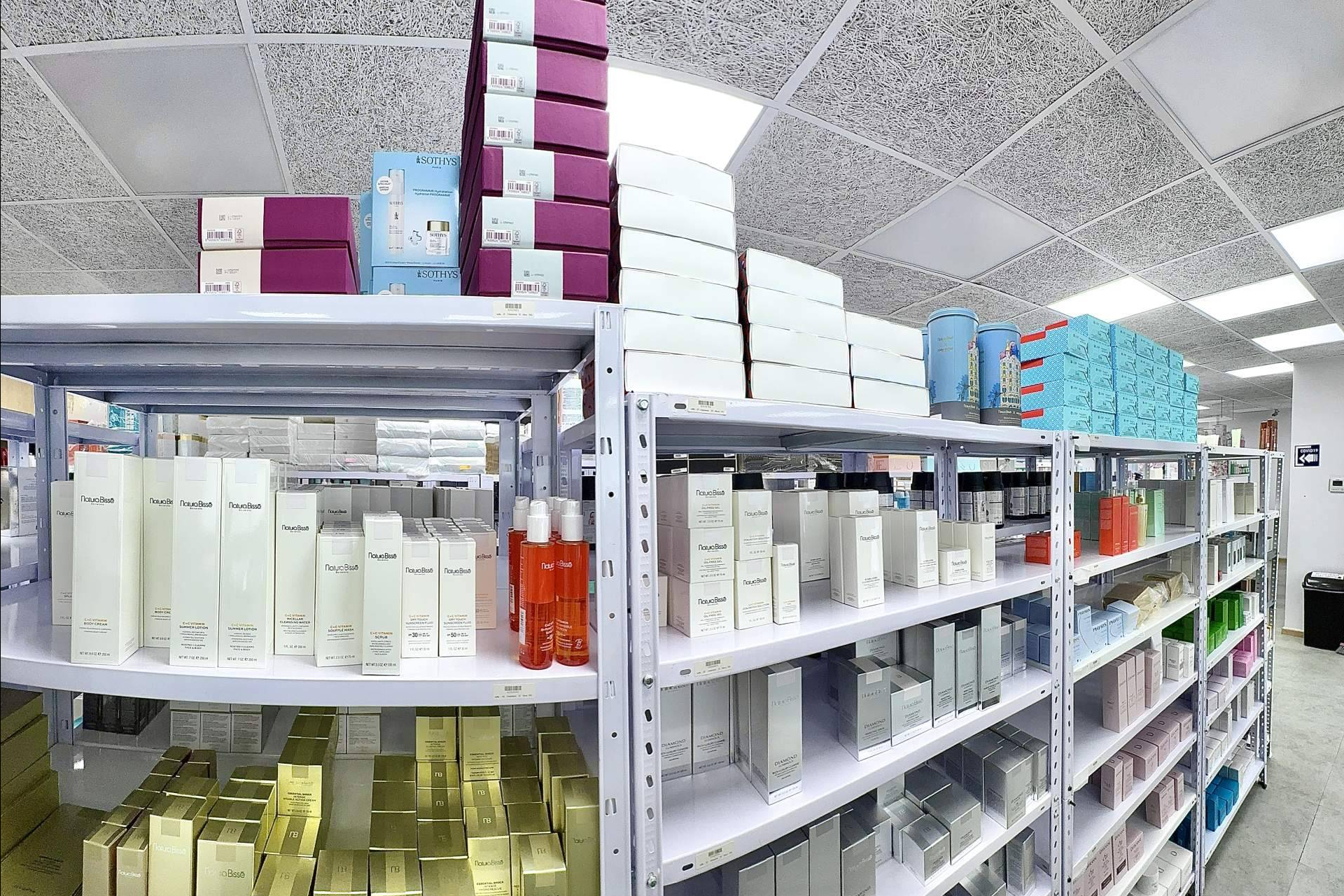 Movimiento sacude la belleza profesional; Una innovación revoluciona la compra online de Atache y Matis