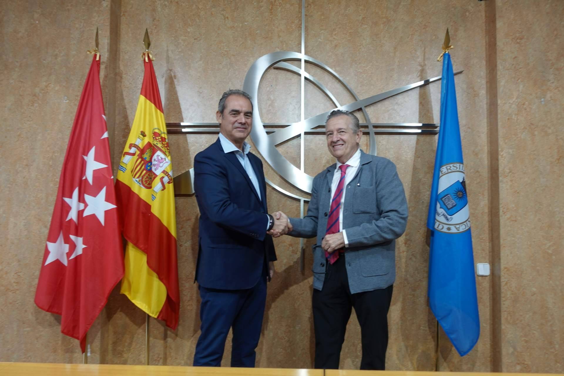 Sistemas y Métodos Jurídicos y la UPM firman un acuerdo pionero para impulsar proyectos de LegalTech