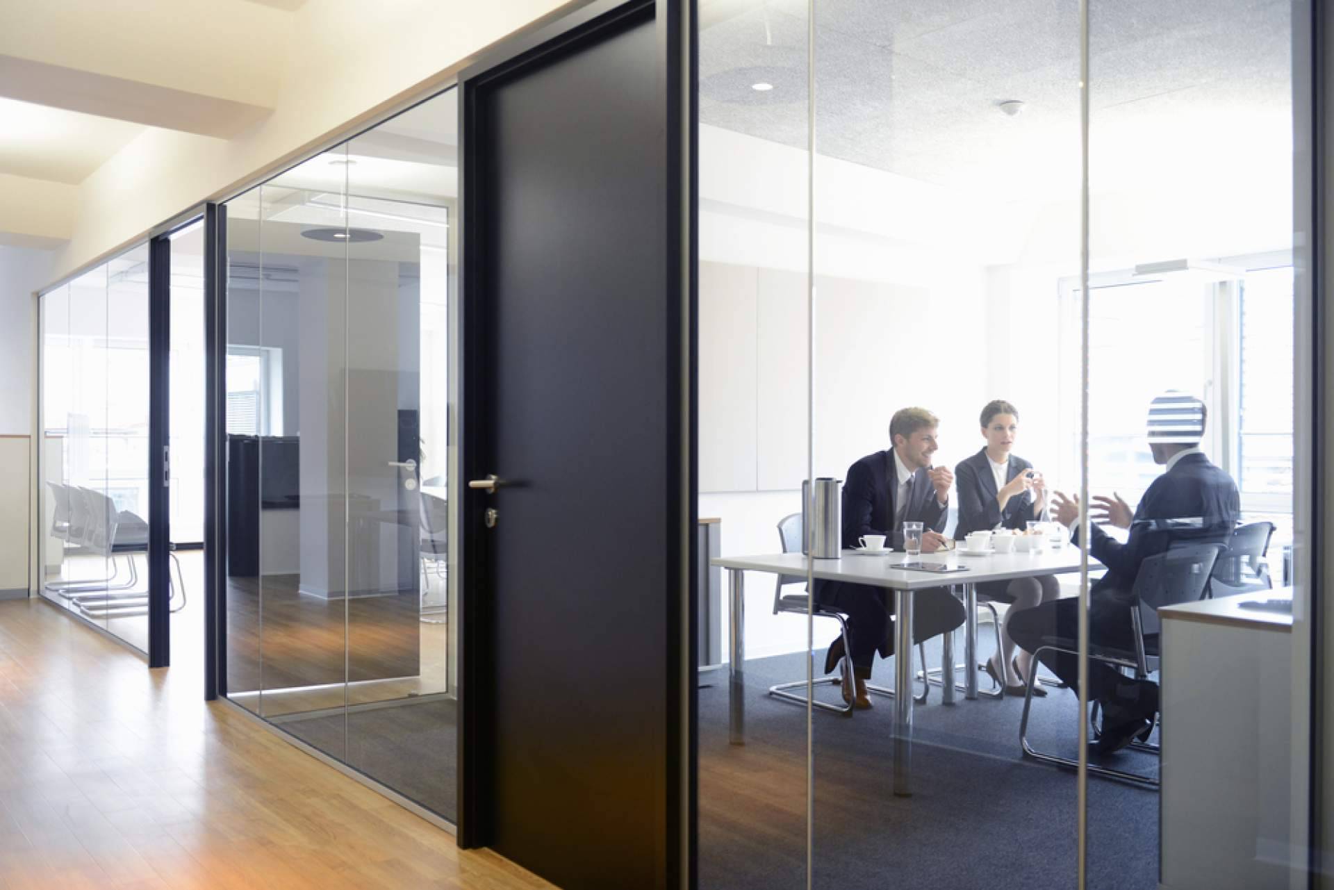 ISEEN y Centria Group; alianza para la formación de empleados en habilidades de IA