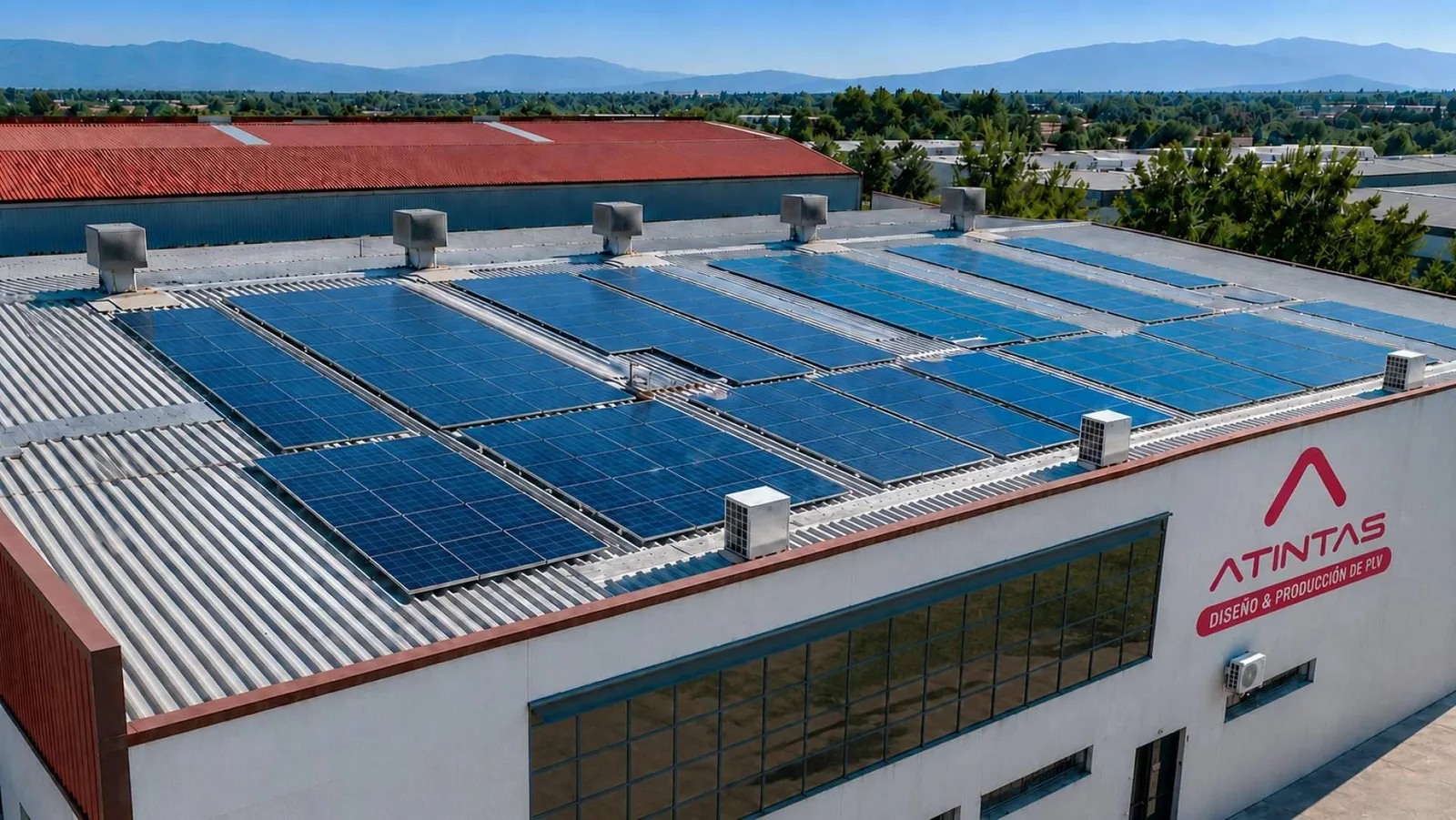 Atintas convierte la energía renovable en estándar de fabricación de PLV en España