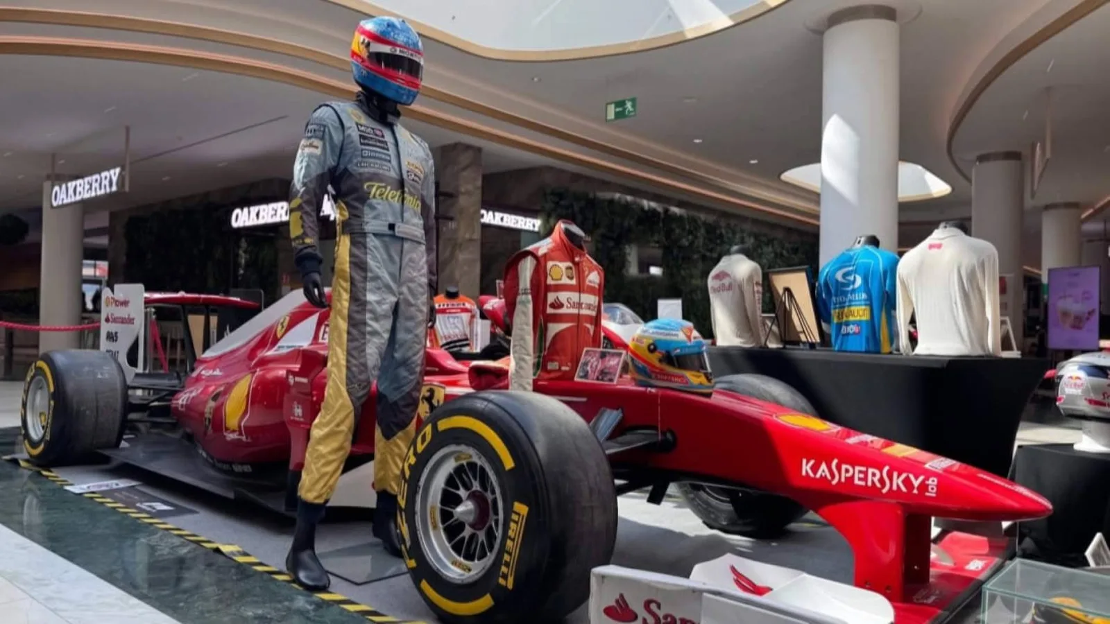El rugido de la Fórmula 1 llega a Gran Plaza 2 con la exposición gratuita 'Leyendas del Motor'